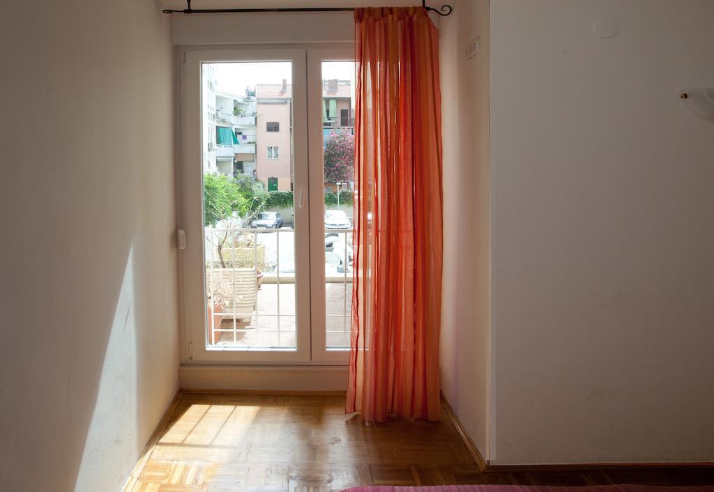 Ideal Location Split Apartments Quarto foto