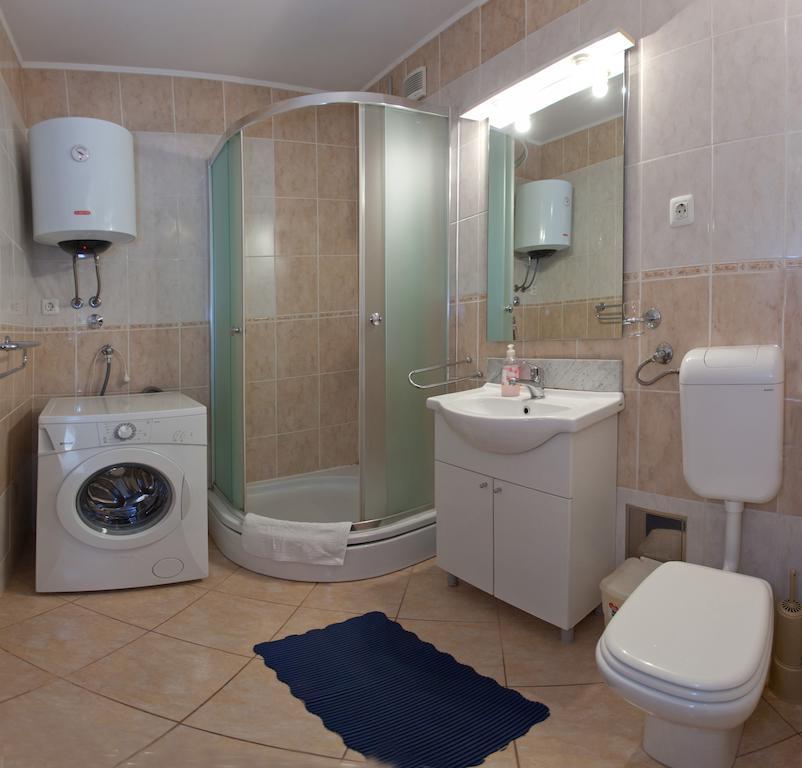 Ideal Location Split Apartments Quarto foto